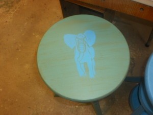 dessus-tabouret-elephant