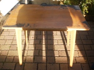 table-noire-decapee