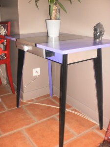 table purple 2