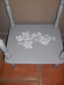 meuble-d-appoint-gris-detail-bas