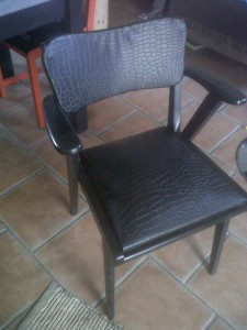 fauteuil-vintage-croco-2