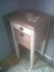 meuble-d-appoint-argile-et-brun