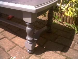 table-basse-patinee-grise-3