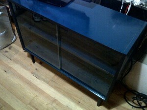 buffet-vintage-noir-et-bleu-pacifique-1