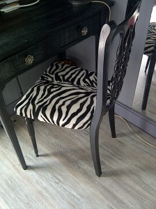 chaise-napoleon-zebre-2