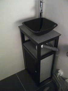 meuble-salle-de-bain-noir-1